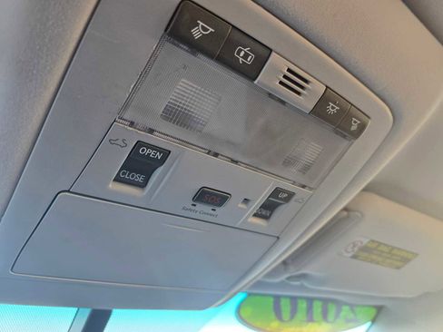 Used 2010 Lexus HS 250h image 34