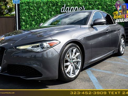 Used 2017 Alfa Romeo Giulia RWD image 2