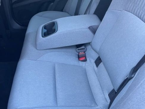 Used 2025 Toyota Camry SE image 10