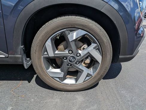 Certified 2023 Hyundai Venue Limited w/ Cargo Package FWD image 11