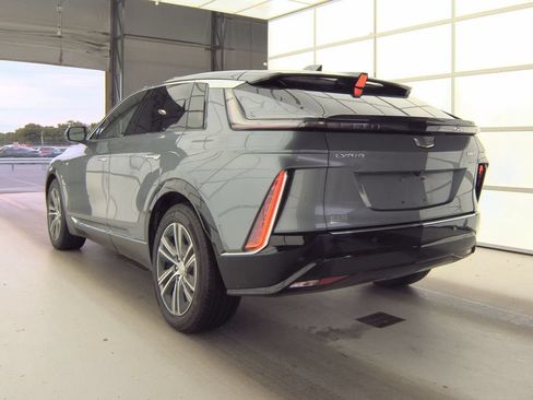 Used 2023 Cadillac Lyriq AWD image 4