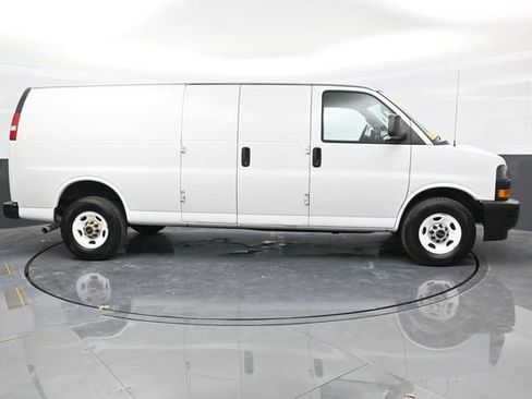 Used 2021 GMC Savana 2500 Extended RWD image 8
