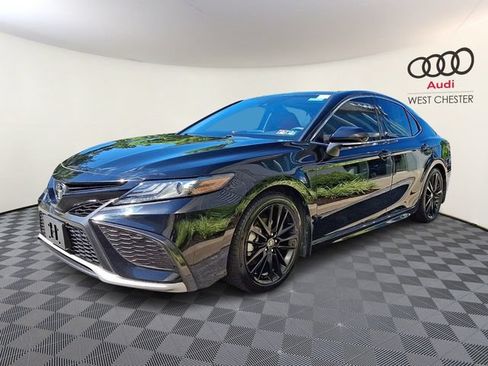 Used 2022 Toyota Camry XSE w/ Carpet Mat Package (TMS) FWD image 3