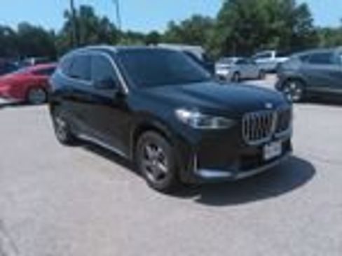 Used 2025 BMW X1 xDrive28i AWD/4WD image 3