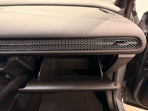 Used 2025 Honda HR-V Sport image 26