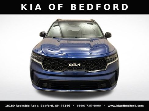 Certified 2023 Kia Sorento SX FWD image 2