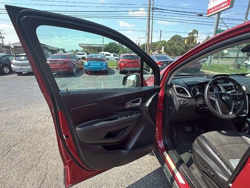 Used 2014 Buick Encore FWD image 10