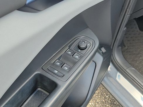 Used 2022 Volkswagen Taos SE AWD/4WD image 21