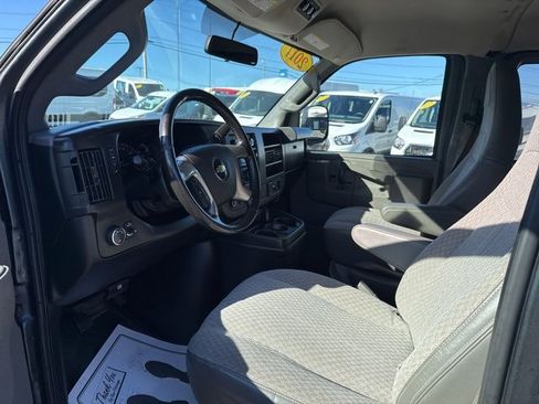 Used 2017 Chevrolet Express 3500 LT w/ LT Preferred Equipment Group image 13