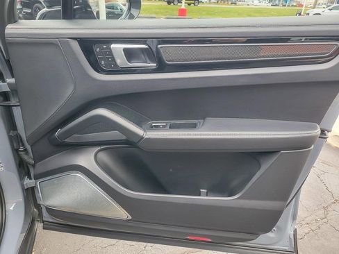 Used 2022 Porsche Cayenne Turbo GT image 21