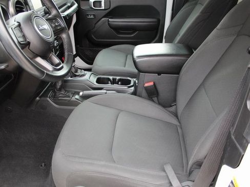 Used 2021 Jeep Wrangler Sport S image 8