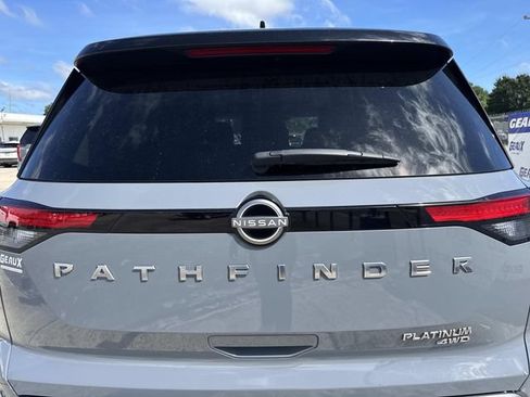 Used 2023 Nissan Pathfinder Platinum w/ Cargo Package AWD/4WD image 43