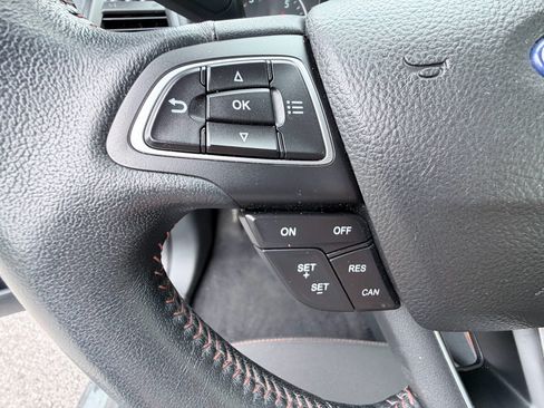 Used 2021 Ford EcoSport SE w/ SE Convenience Package FWD image 14