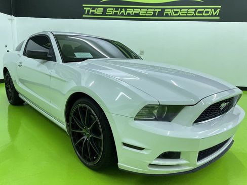 Used 2014 Ford Mustang Coupe w/ Equipment Group 102A RWD image 2