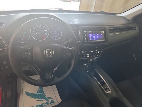 Used 2018 Honda HR-V EX image 14