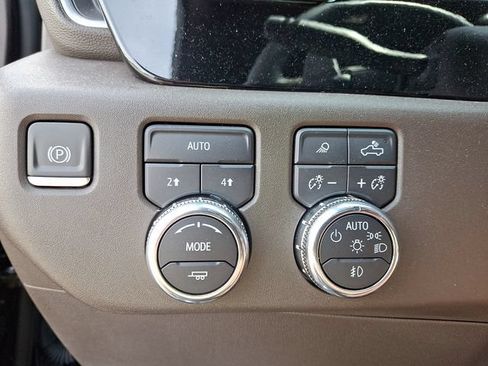Used 2024 GMC Sierra 1500 SLT w/ SLT Premium Plus Package AWD/4WD image 23