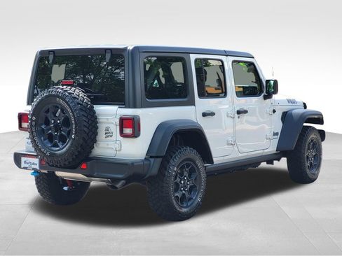 Used 2023 Jeep Wrangler Unlimited w/ Cold Weather Group AWD/4WD image 5