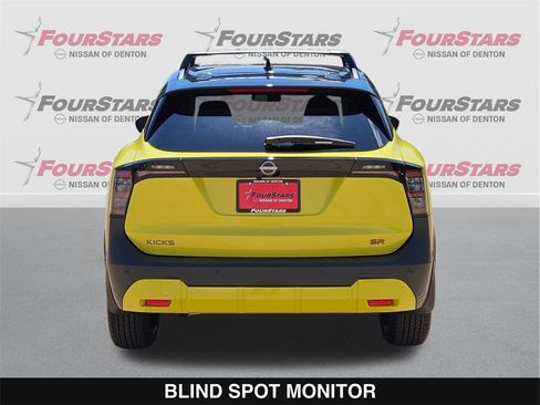 New 2025 Nissan Kicks SR w/ SR Premium Package image 5