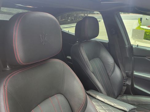 Used 2019 Maserati Ghibli RWD image 24