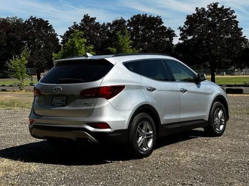Used 2018 Hyundai Santa Fe Sport w/ 2.4L Value Package 02 AWD/4WD image 9