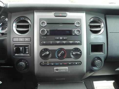 Used 2017 Ford Expedition XL image 12