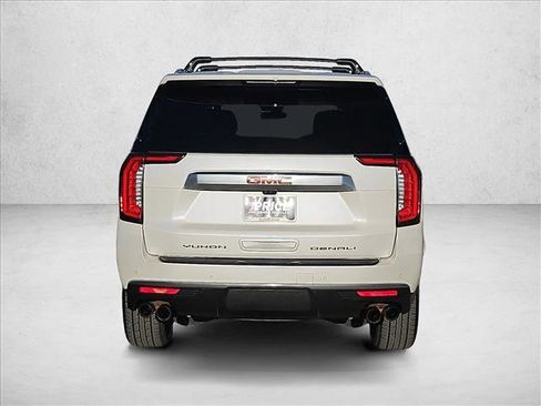 Used 2021 GMC Yukon Denali w/ Denali Premium Package image 7
