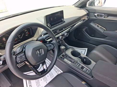 Used 2026 Honda Civic Sport image 4