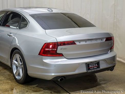 Used 2018 Volvo S90 T5 Momentum w/ Convenience Package AWD/4WD image 5