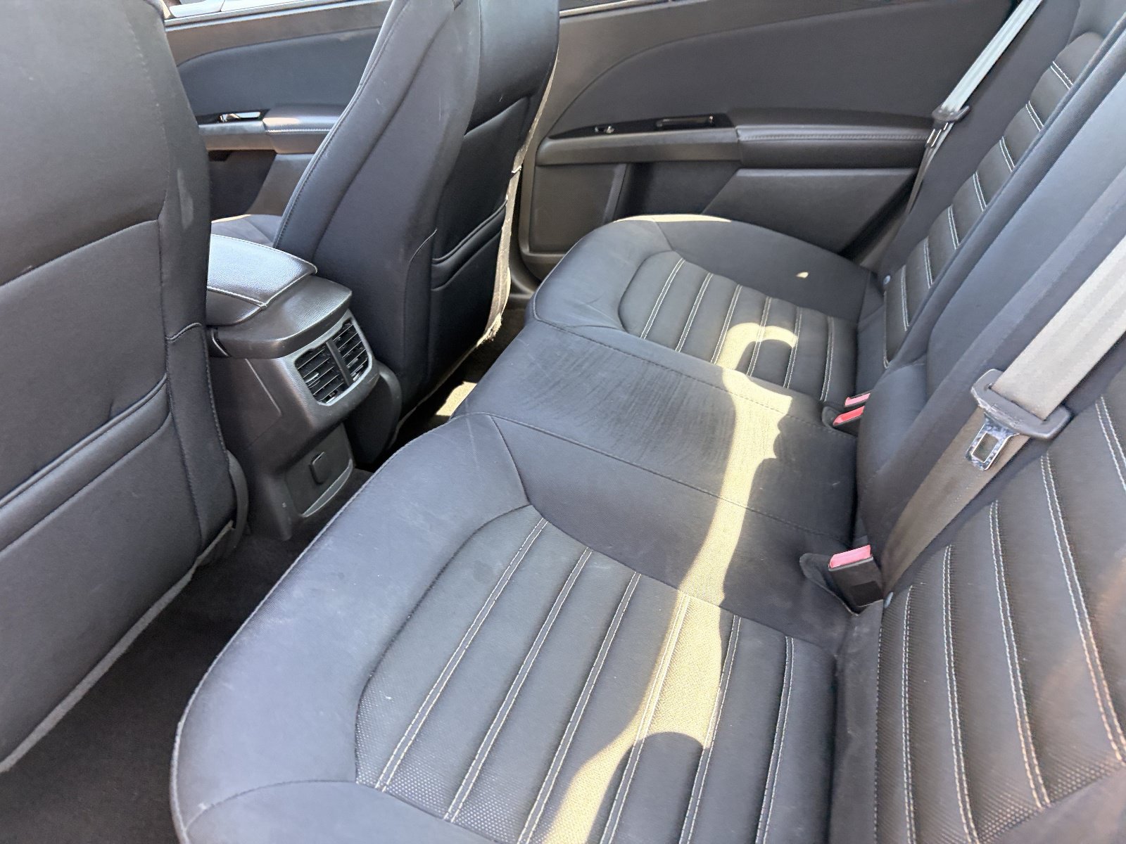 Used 2014 Ford Fusion SE FWD image 15