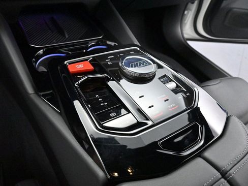 Used 2025 BMW M5 w/ Carbon Package AWD/4WD image 24
