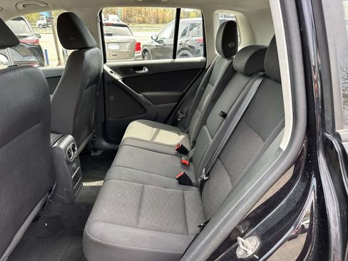 Used 2017 Volkswagen Tiguan Limited w/ Premium Package AWD/4WD image 12
