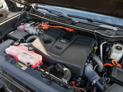 Used 2023 Toyota Sequoia Limited image 34