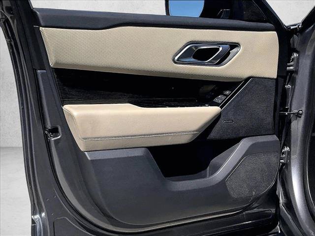 Used 2018 Land Rover Range Rover Velar S AWD/4WD image 17