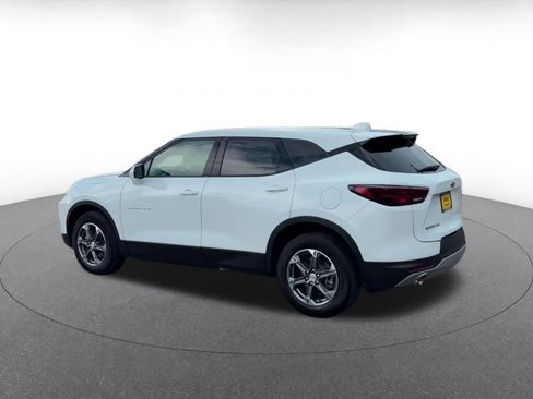 Used 2026 Chevrolet Blazer LT AWD/4WD image 8