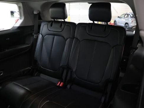 Used 2023 Jeep Grand Cherokee L Limited w/ Luxury Tech Group II AWD/4WD image 39