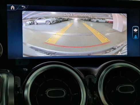 Used 2026 Mercedes-Benz GLB 250 image 16