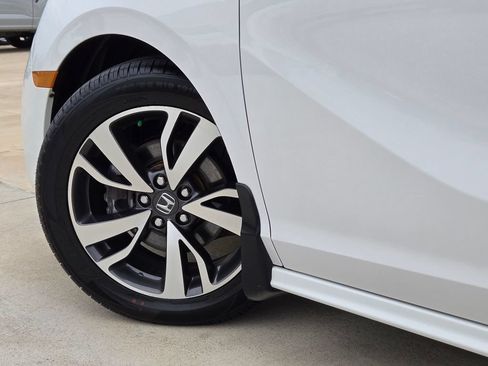 Used 2024 Honda Odyssey Touring image 31