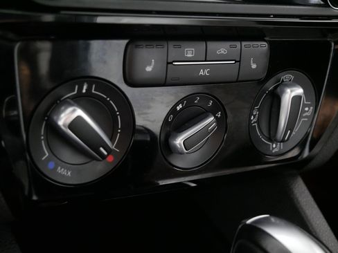 Used 2016 Volkswagen Jetta Sport image 23