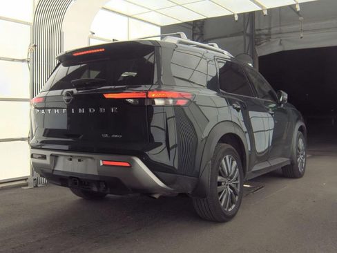 Certified 2025 Nissan Pathfinder SL w/ SL Premium Package image 4