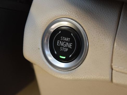 Used 2021 Buick Envision Avenir AWD/4WD image 28