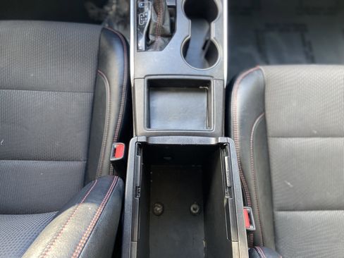 Used 2017 Toyota Camry SE image 24