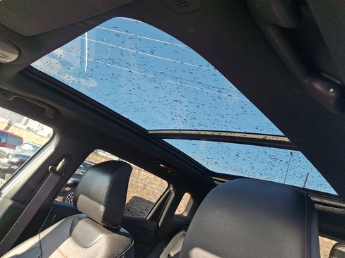 Used 2023 Jeep Compass Trailhawk w/ Trailhawk Elite Group image 14