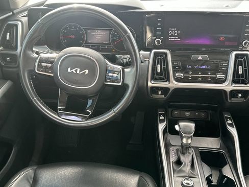 Used 2023 Kia Sorento S FWD image 14