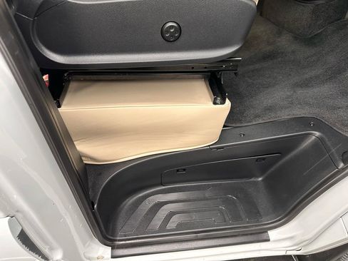 Used 2020 Mercedes-Benz Sprinter 3500 w/ Windows All Around Package image 91