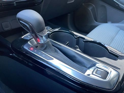 Used 2025 Chevrolet Trax LT image 41