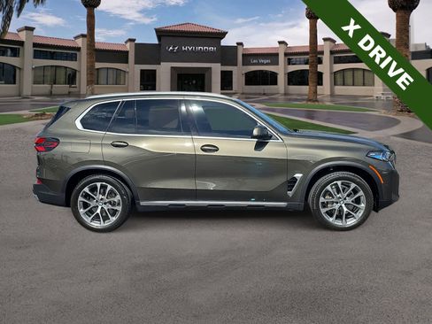 Used 2025 BMW X5 xDrive40i w/ Premium Package AWD/4WD image 9