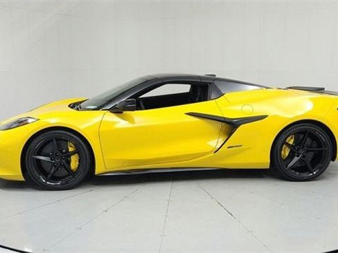 New 2025 Chevrolet Corvette E-Ray w/ Battery Protection Package image 2