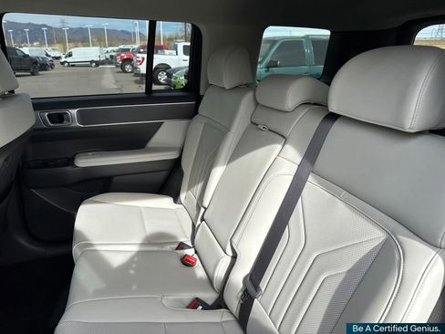 Certified 2025 Hyundai Santa Fe SEL image 34