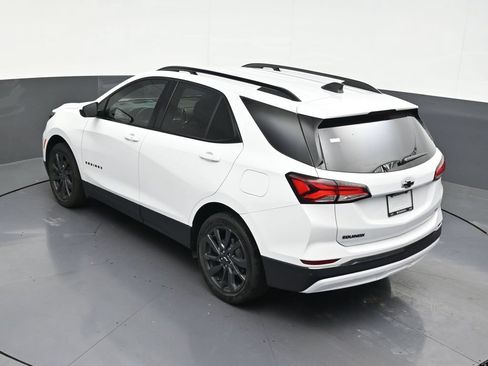Used 2023 Chevrolet Equinox RS FWD image 18