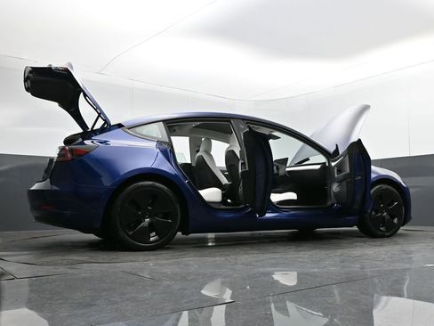 Used 2022 Tesla Model 3 Long Range image 37